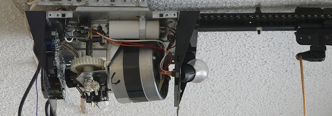 Sliding Garage Door Humming Noise Repair in Gravenhurst, Ontario