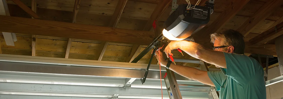 Garage Door Panel Troubleshooting in Gravenhurst, Ontario